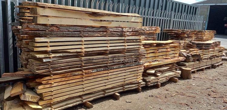 Hardwood sawn timber 